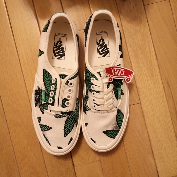 Vans OG Authentic LX Sneakers in Sweet Leaf - Picture 3 of 7